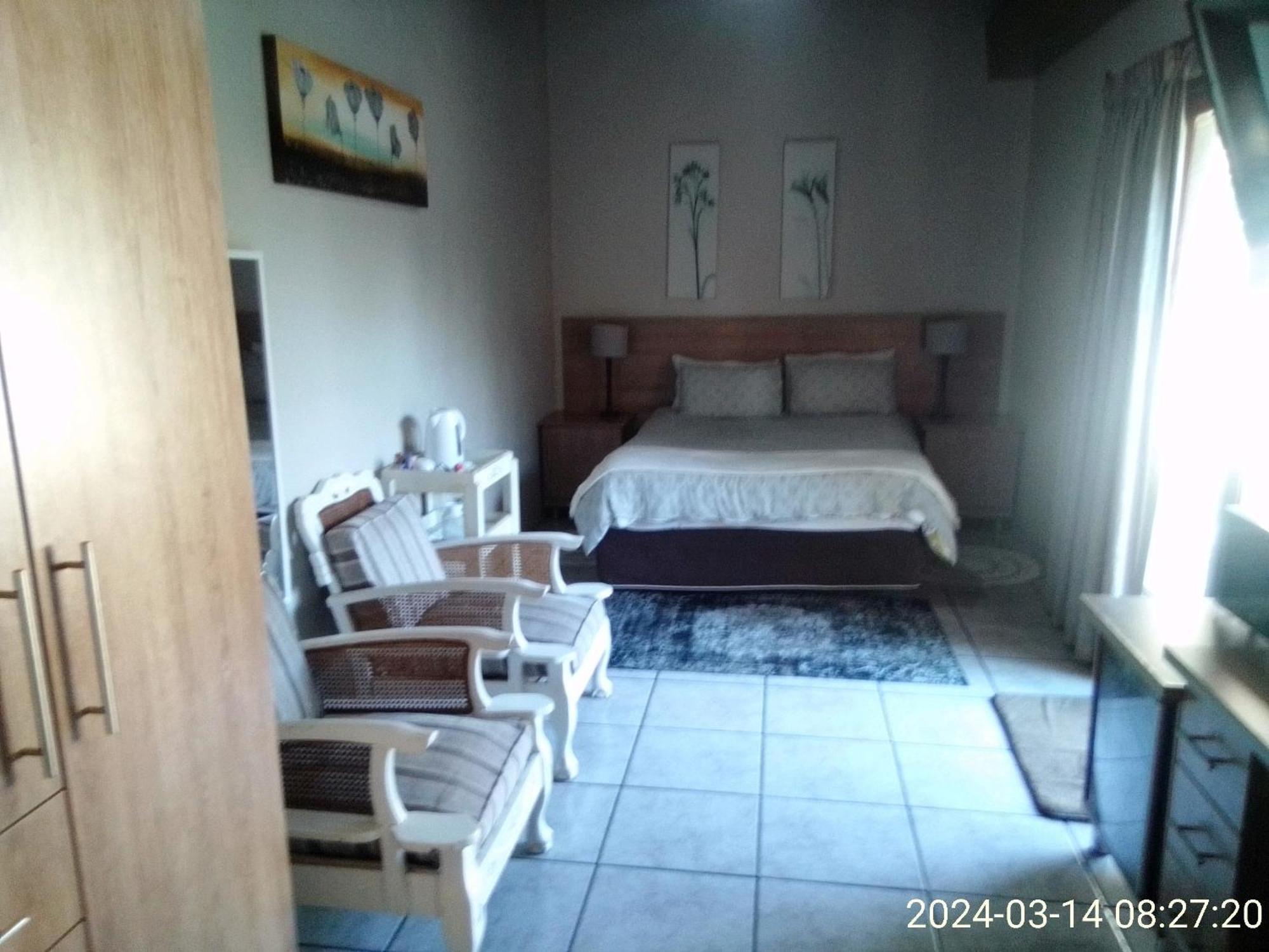 ואנדרביג'לפארק 12 On Vaal Drive Guesthouse מראה חיצוני תמונה