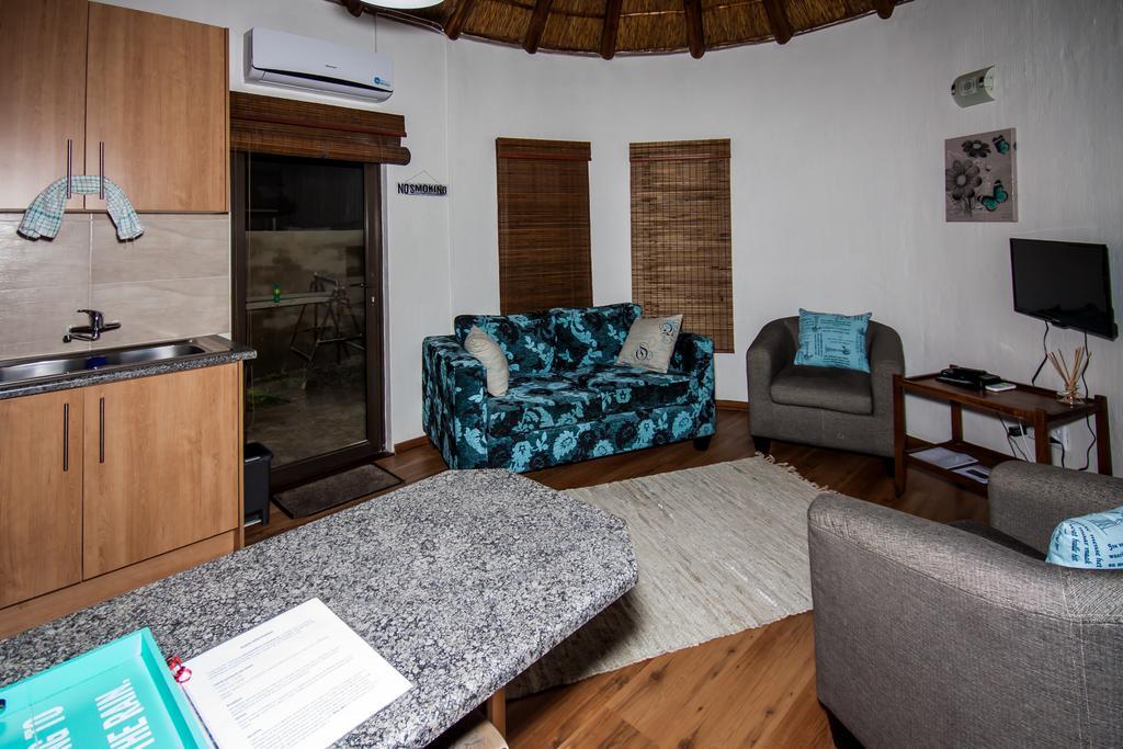 ואנדרביג'לפארק 12 On Vaal Drive Guesthouse מראה חיצוני תמונה