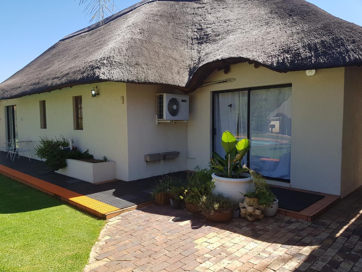 ואנדרביג'לפארק 12 On Vaal Drive Guesthouse מראה חיצוני תמונה
