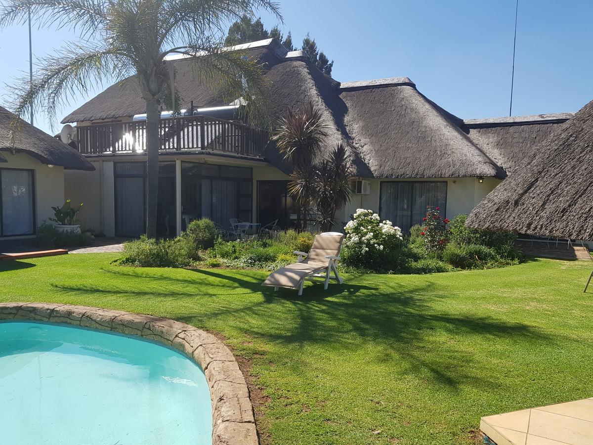 ואנדרביג'לפארק 12 On Vaal Drive Guesthouse מראה חיצוני תמונה