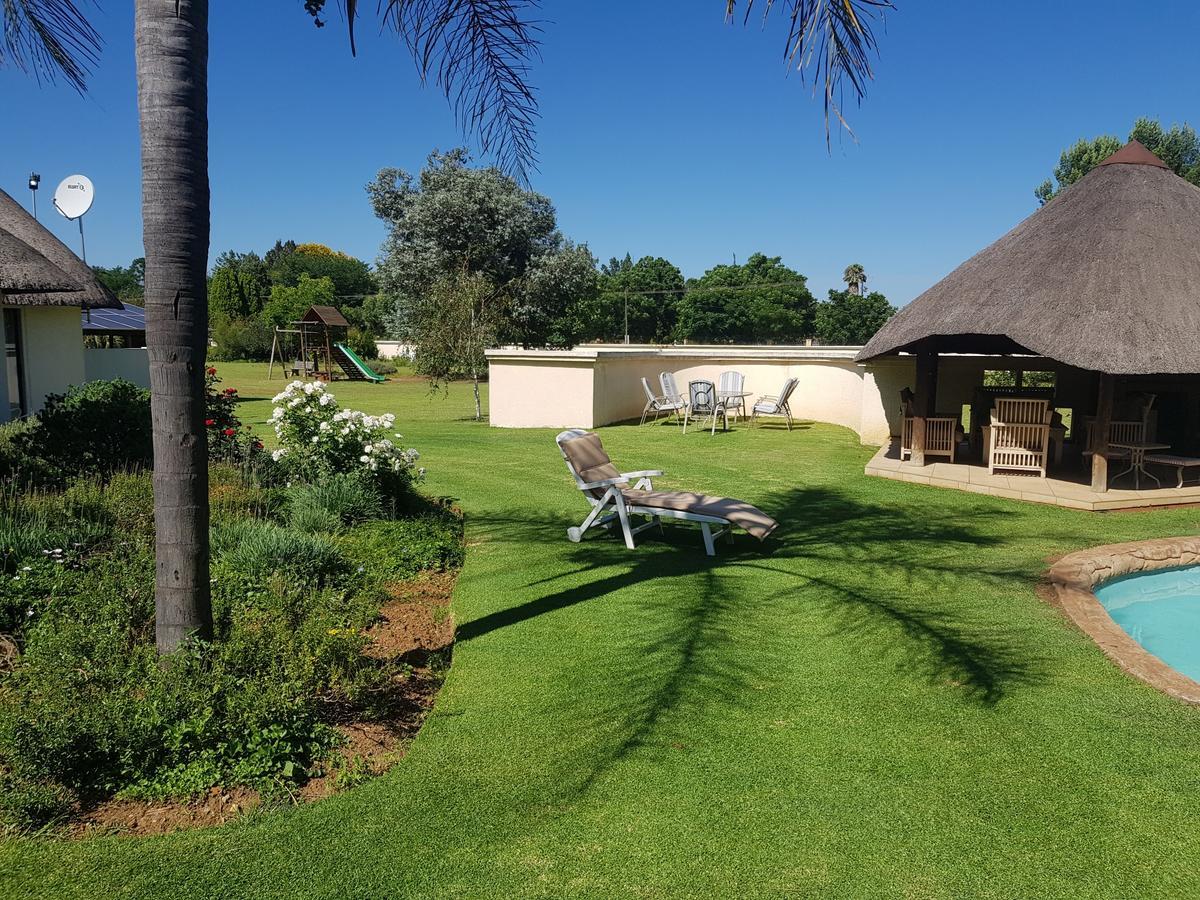 ואנדרביג'לפארק 12 On Vaal Drive Guesthouse מראה חיצוני תמונה