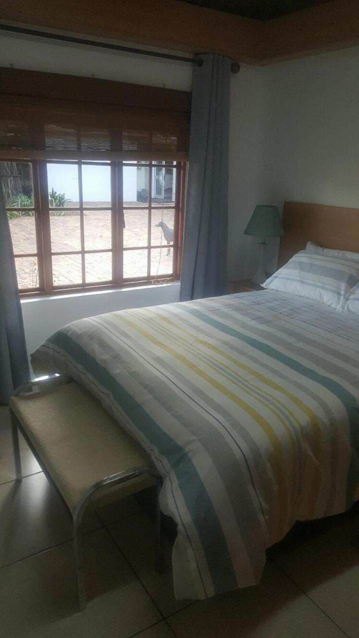 ואנדרביג'לפארק 12 On Vaal Drive Guesthouse מראה חיצוני תמונה